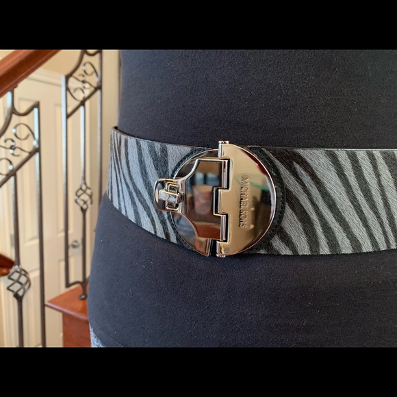 NEW Michael Kors Fur Belt - Picture 4 of 5